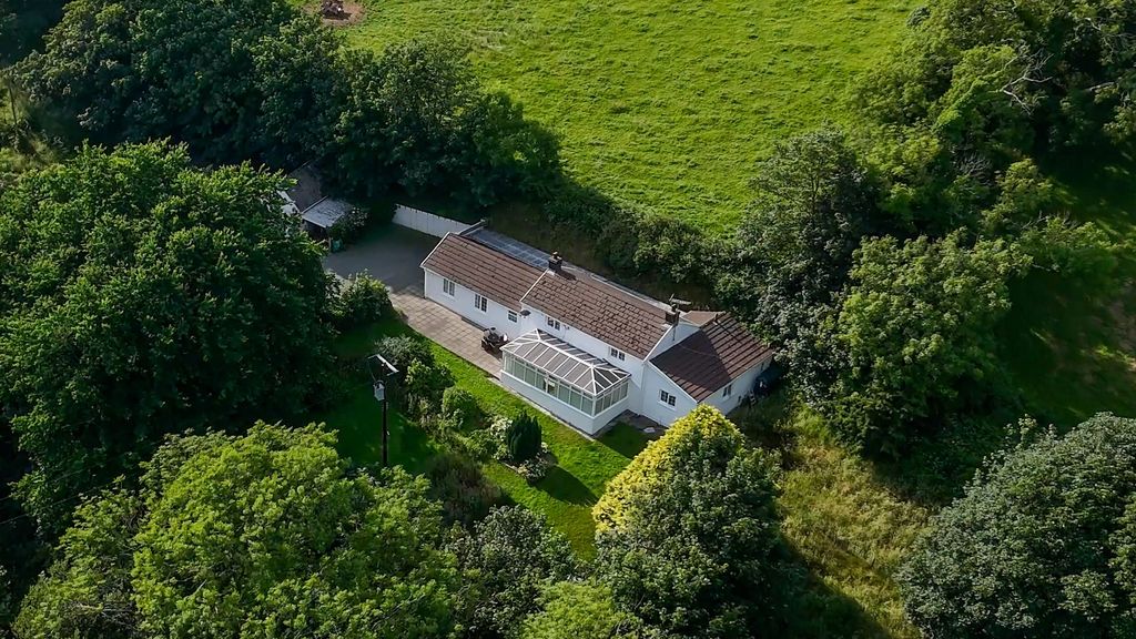 Property photo 1 of 37