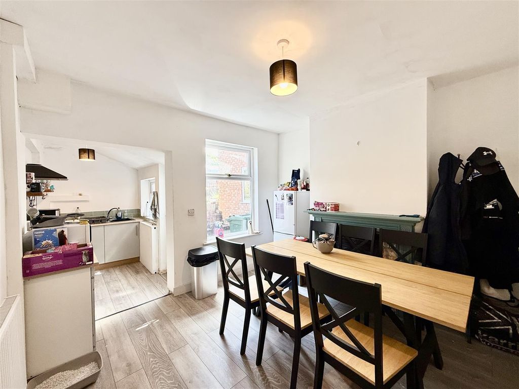 Property photo 2 of 14 2