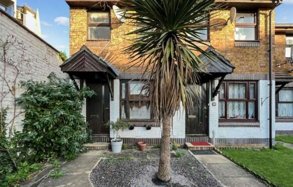 Property photo 1 of 8