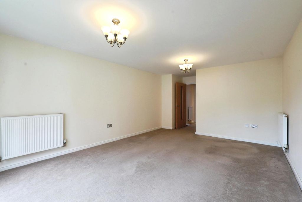 Property photo 3 of 12 Pbox-Img.Jpg