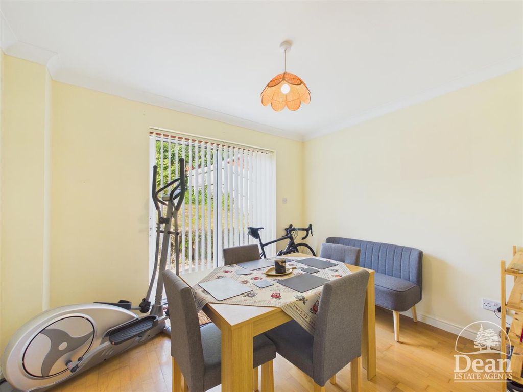 Property photo 3 of 16