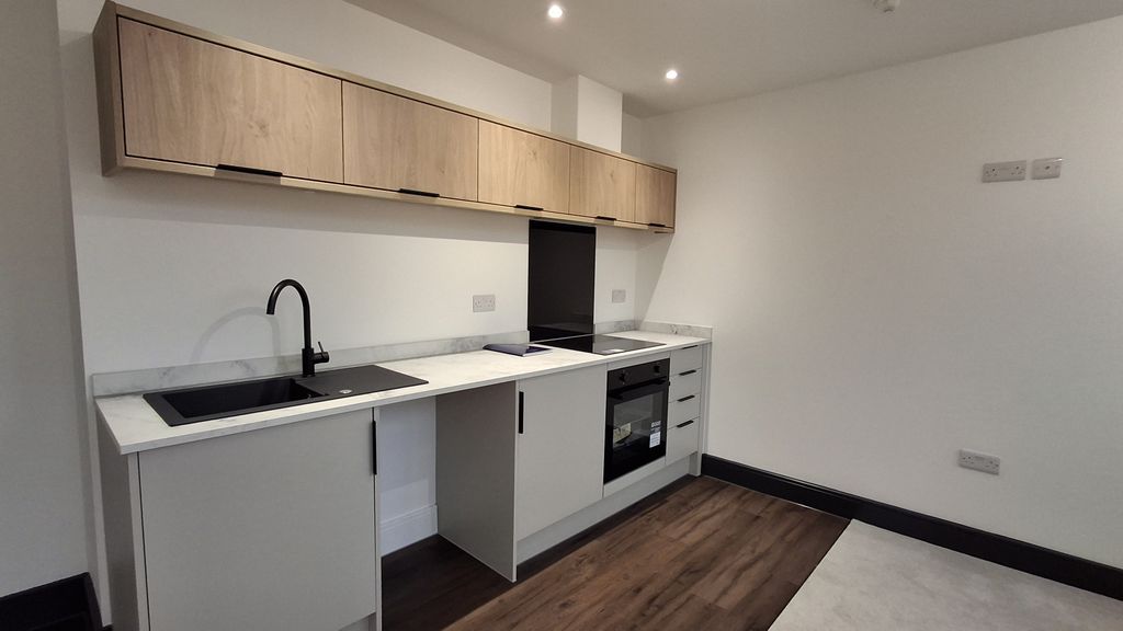 Property photo 2 of 8 Kitchen