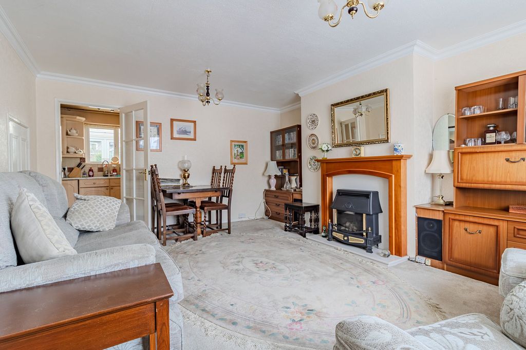 Property photo 2 of 13