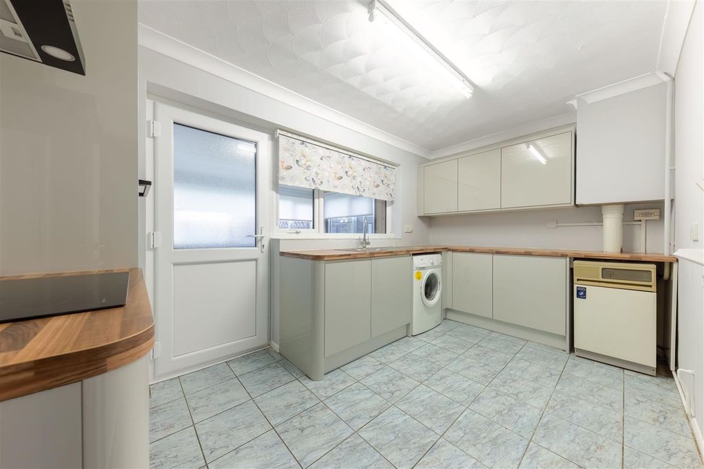 Property photo 2 of 16 Ba-5.Jpg