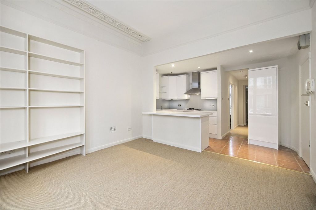 Property photo 3 of 10 Picture No. 06