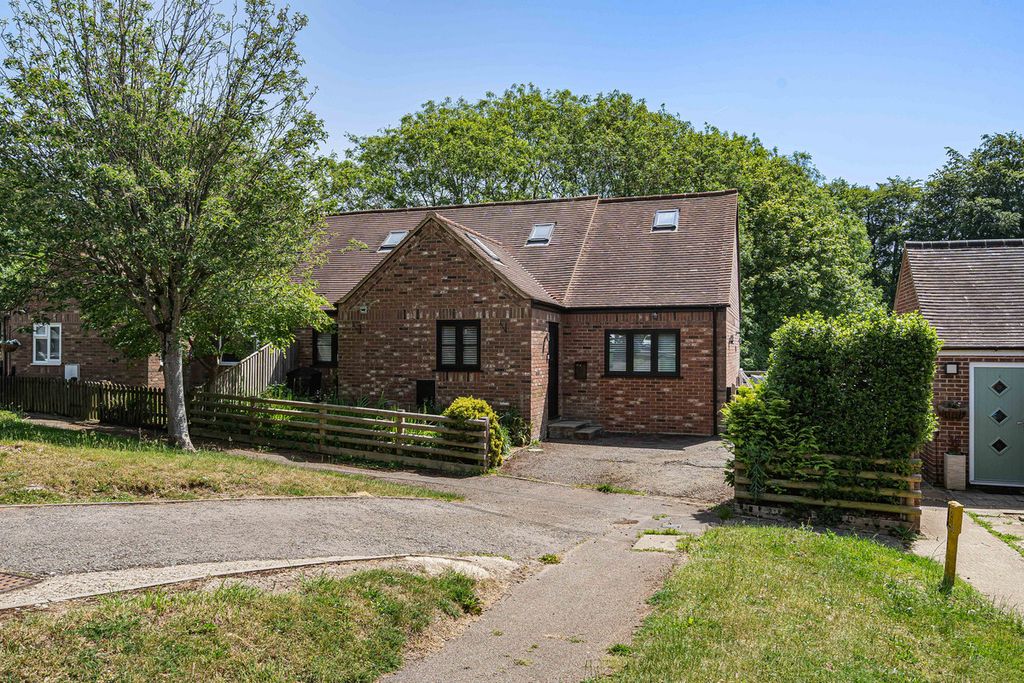 Property photo 1 of 36