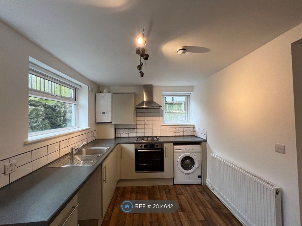 Property photo 2 of 16 Kitchen