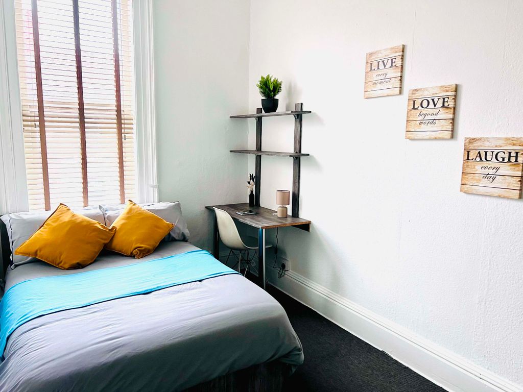 Property photo 2 of 3