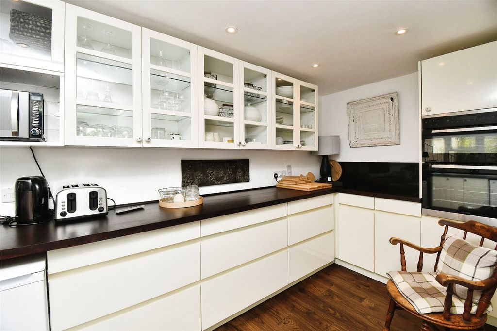 Property photo 3 of 25 Picture No. 44