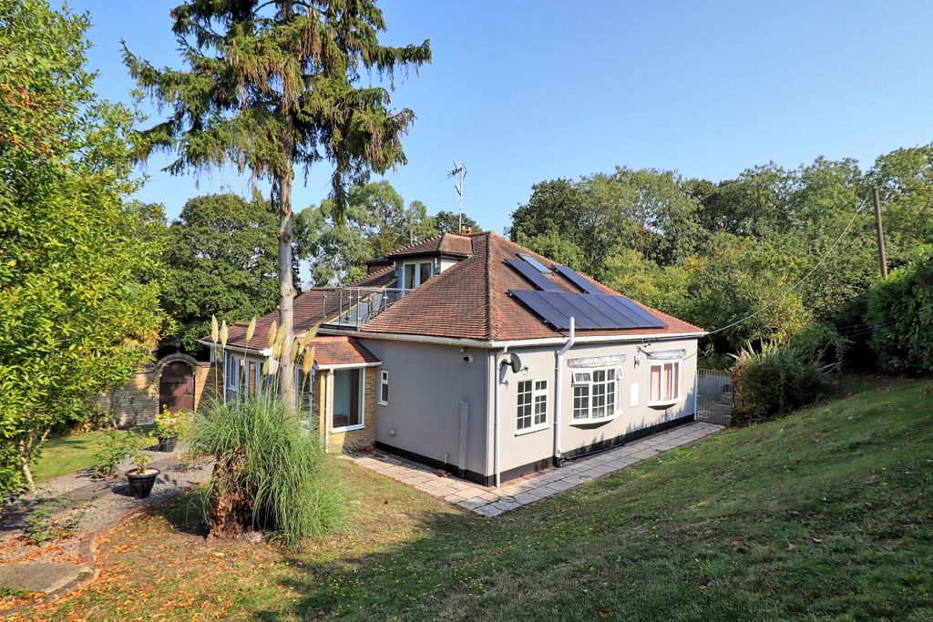 Property photo 3 of 49