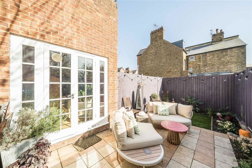 Property photo 3 of 7