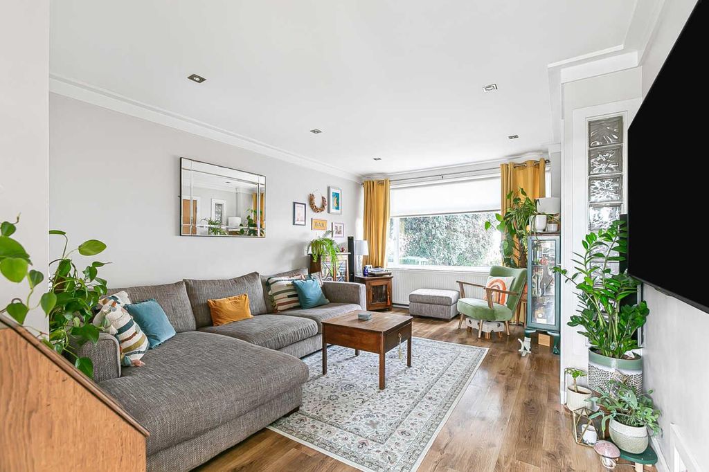 Property photo 2 of 17 20_67799.Jpg