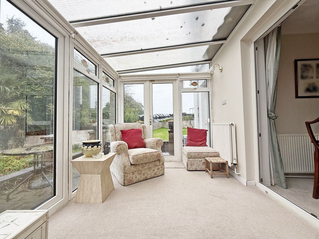Property photo 2 of 26 Conservatory