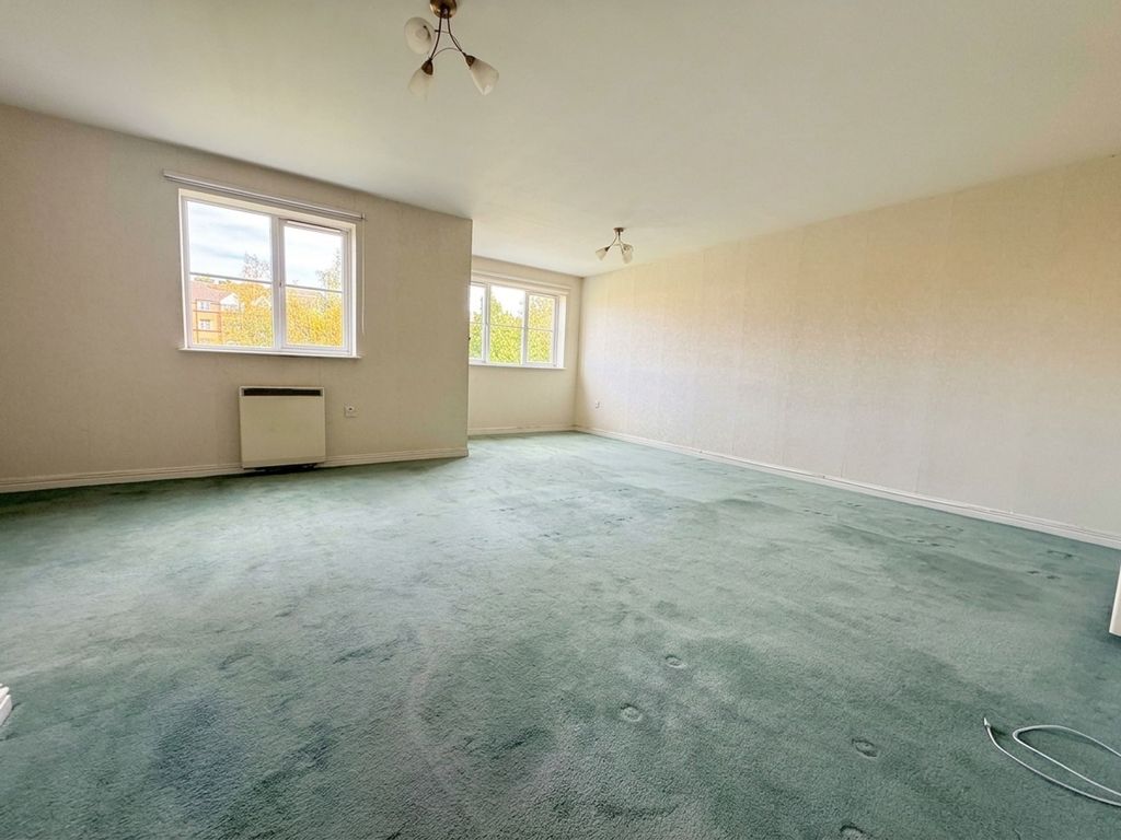 Property photo 3 of 15