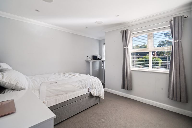 Additional image 7 of 3 bed flat for sale3 Bedroom Flat, Maidenhead SL6
