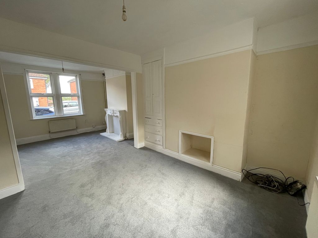 Property photo 3 of 6