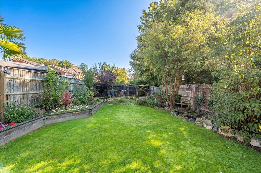 Property photo 2 of 37 Picture No. 29