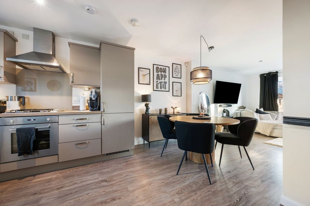 Property photo 3 of 30