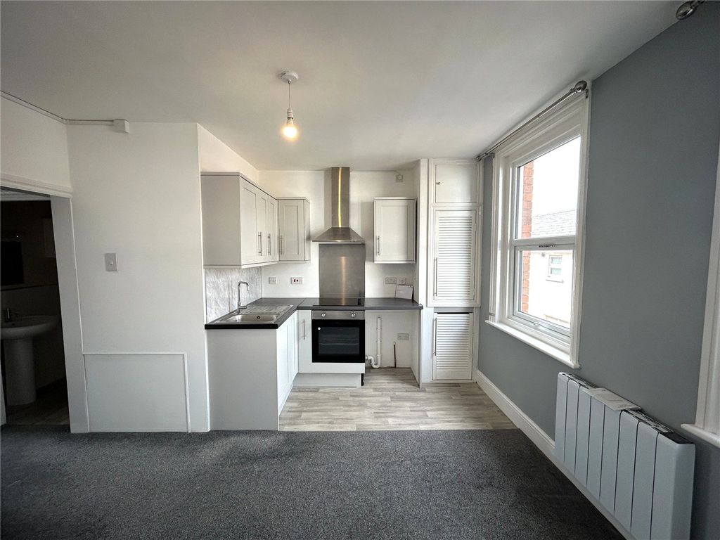 Property photo 2 of 8 Picture No. 06