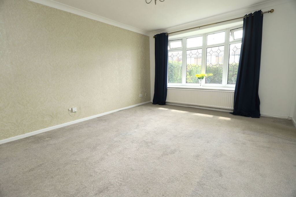 Property photo 3 of 33