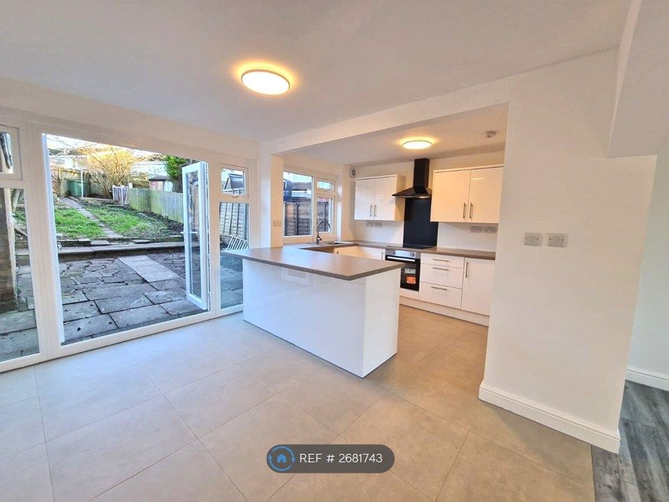 Property photo 1 of 35