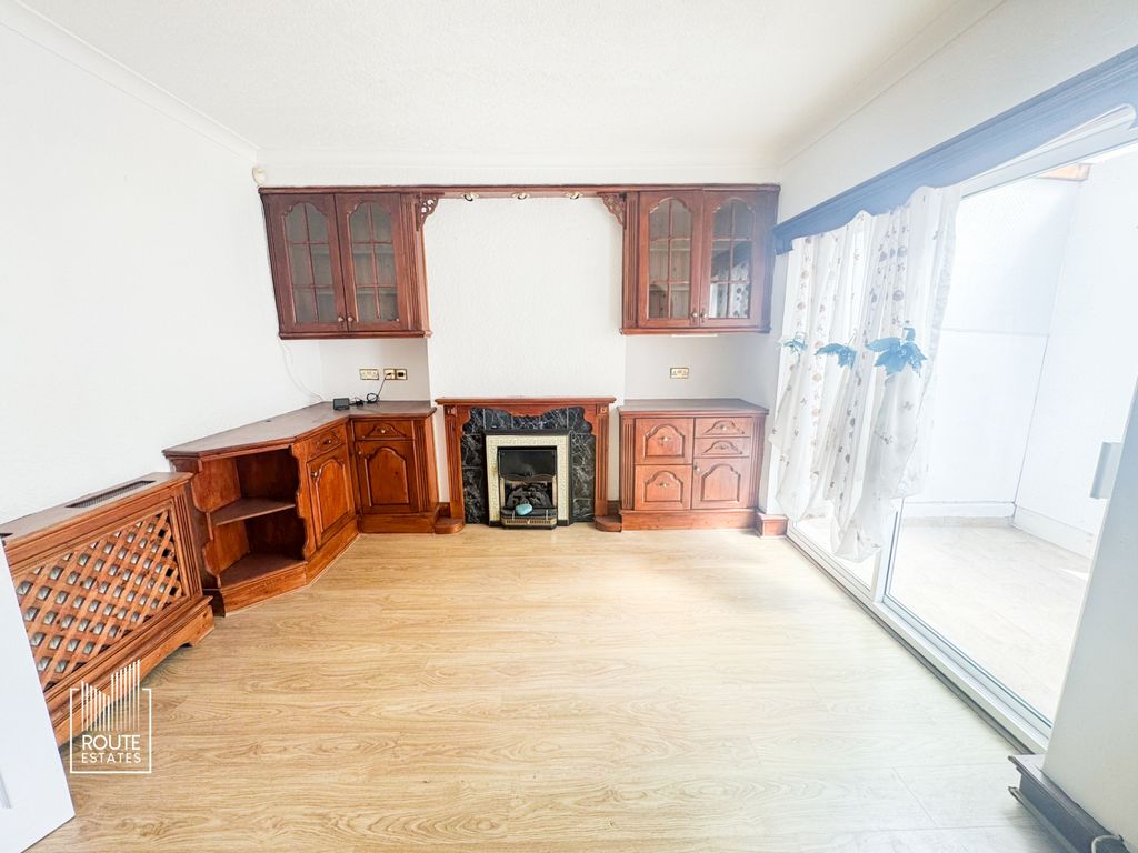 Property photo 3 of 16 Photo 5