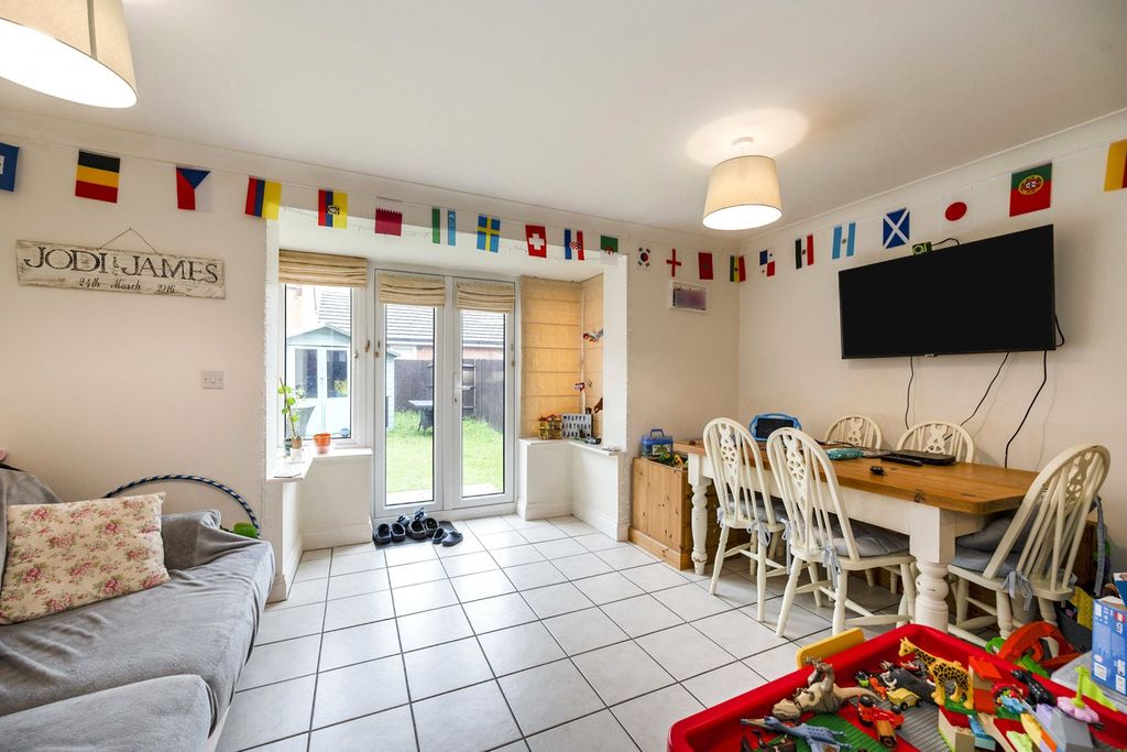 Property photo 3 of 20 Pbox-Img.Jpg
