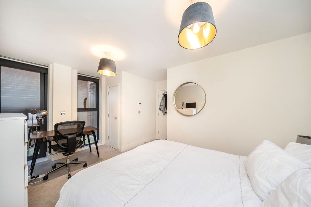 Property photo 2 of 5