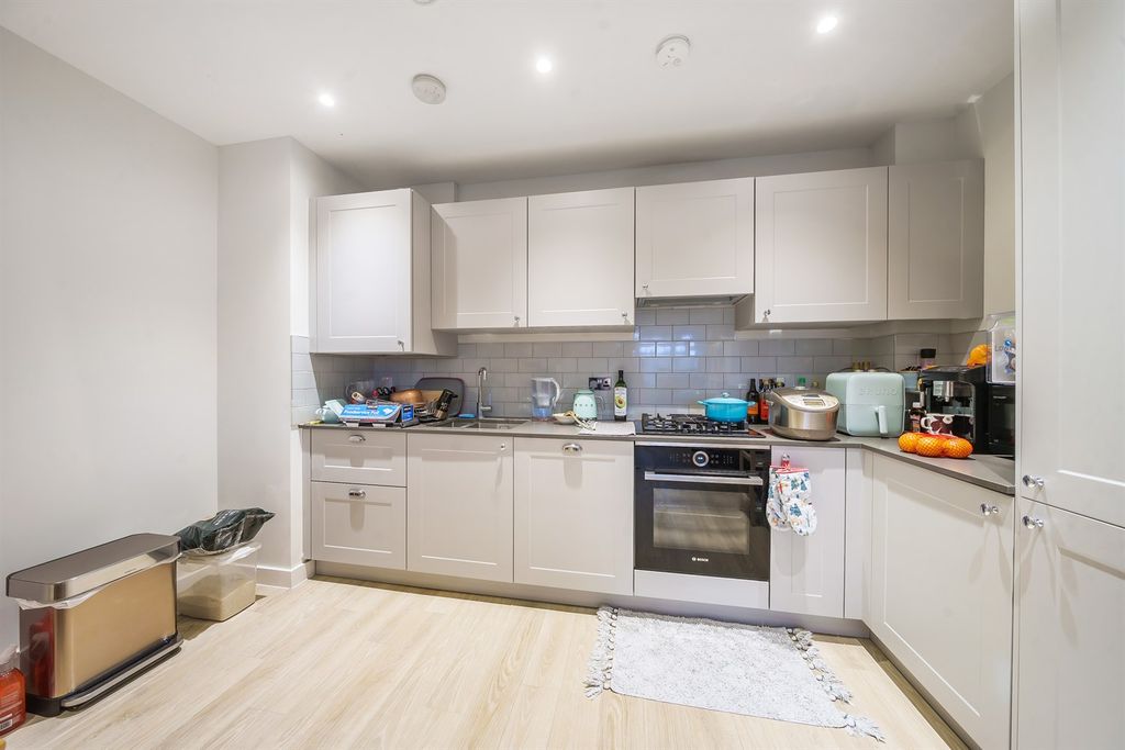Property photo 2 of 9 Kitchen