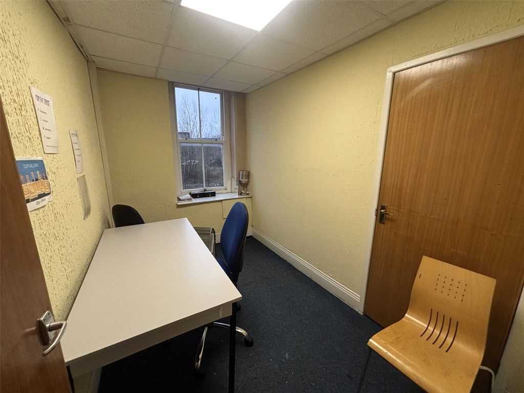 Property photo 3 of 5 Picture No. 02