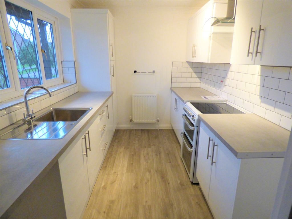 Property photo 2 of 16 Kitchen