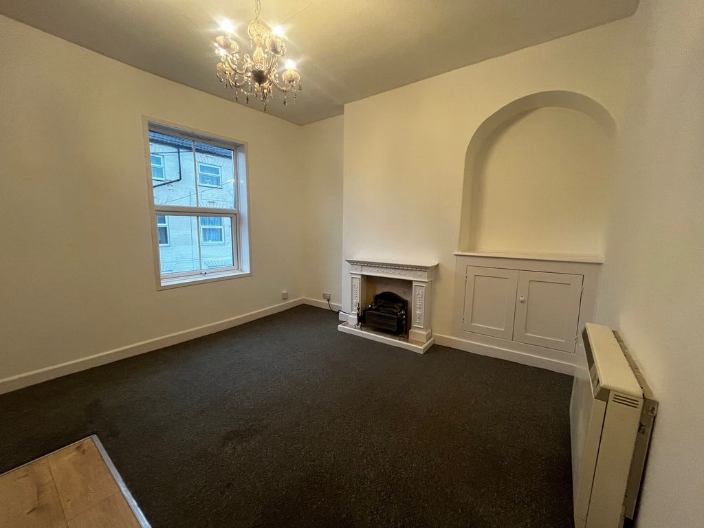 Property photo 2 of 8 Image