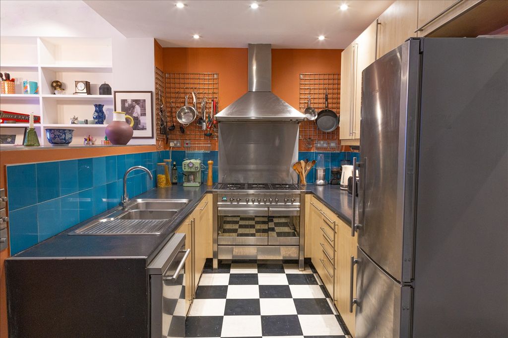 Property photo 2 of 7