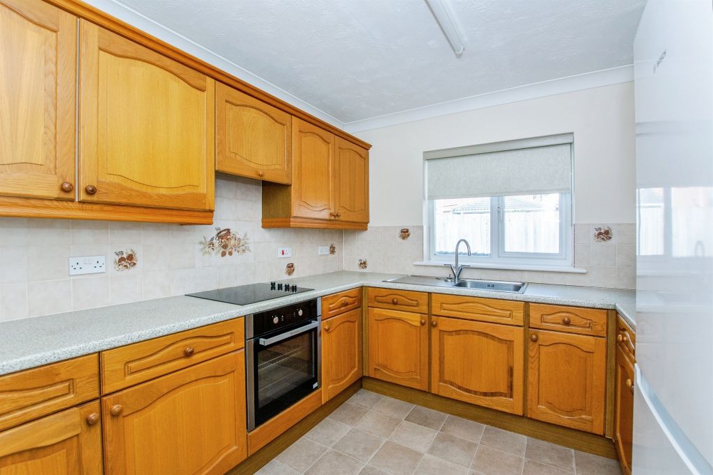 Property photo 2 of 20