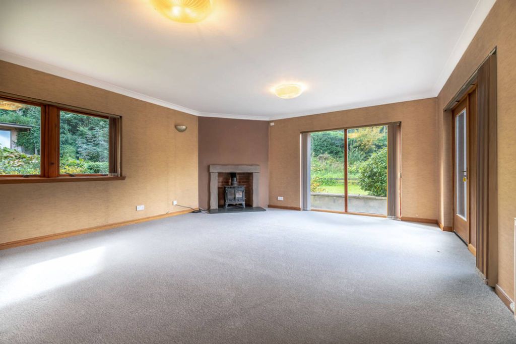 Property photo 2 of 30