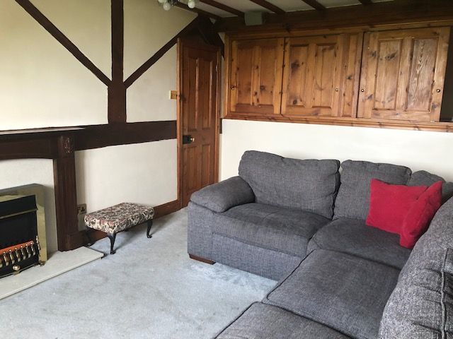 Property photo 3 of 19 Lounge