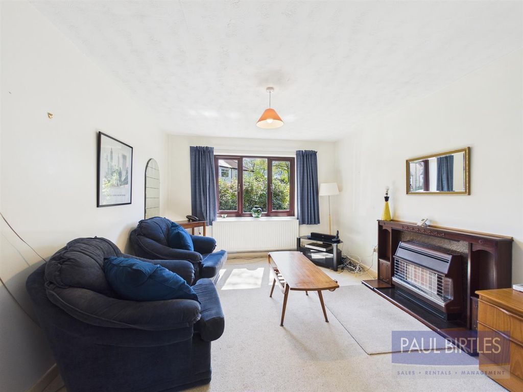 Property photo 3 of 21 Cam01301G0-Pr0758-Still014.Jpg