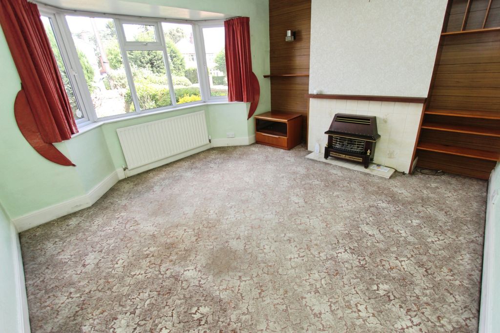 Property photo 3 of 16