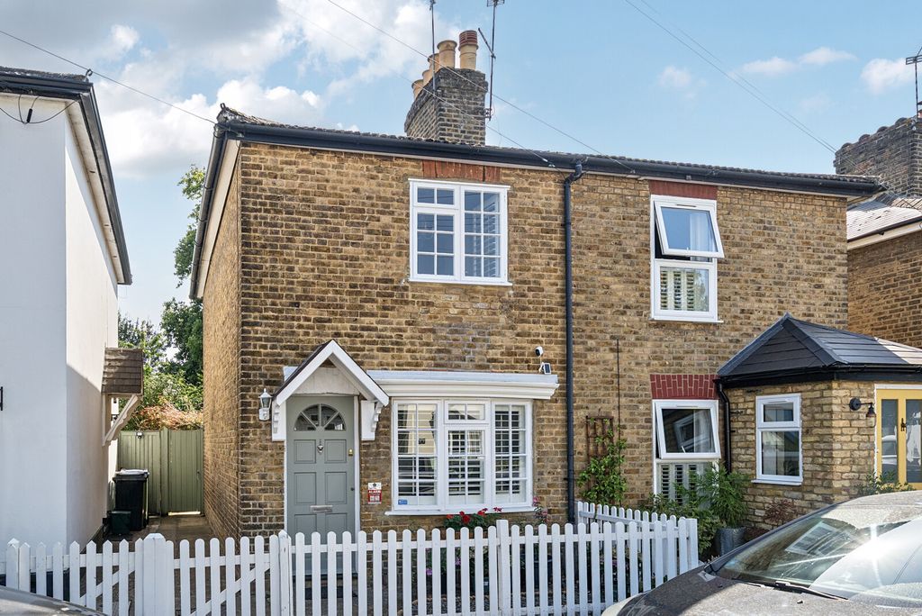 Property photo 1 of 11 1339735-3-689B50E...