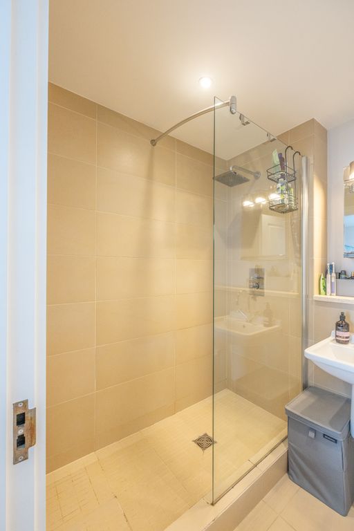 Additional image 18 of 2 bed flat for saleElizabeth Avenue, St. Peter Port, Guernsey GY1