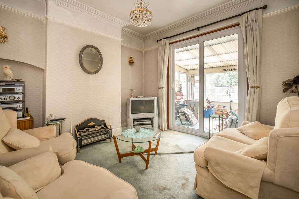 Property photo 3 of 19
