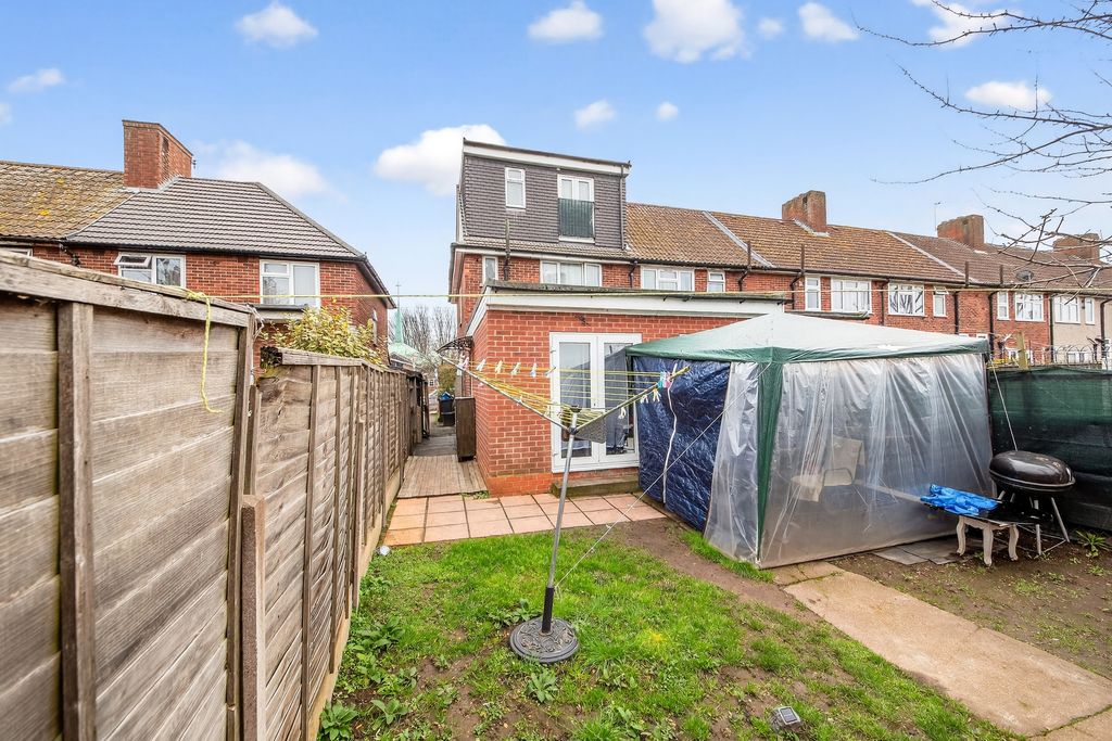 Additional image 21 of 5 bed terraced house for saleLodge Avenue, Dagenham RM8