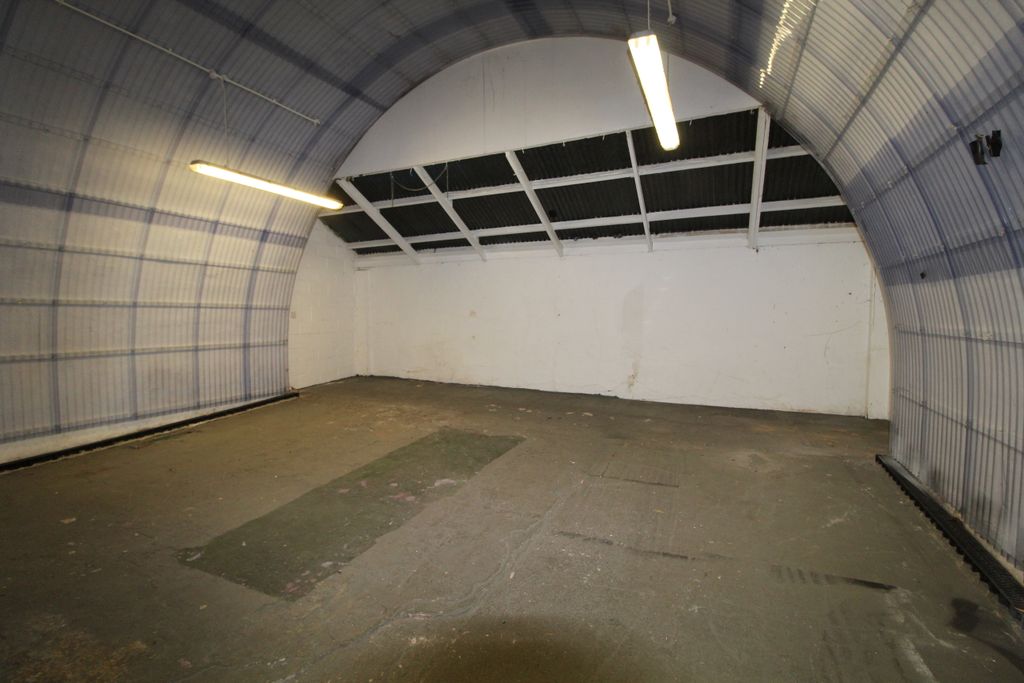 Property photo 2 of 3