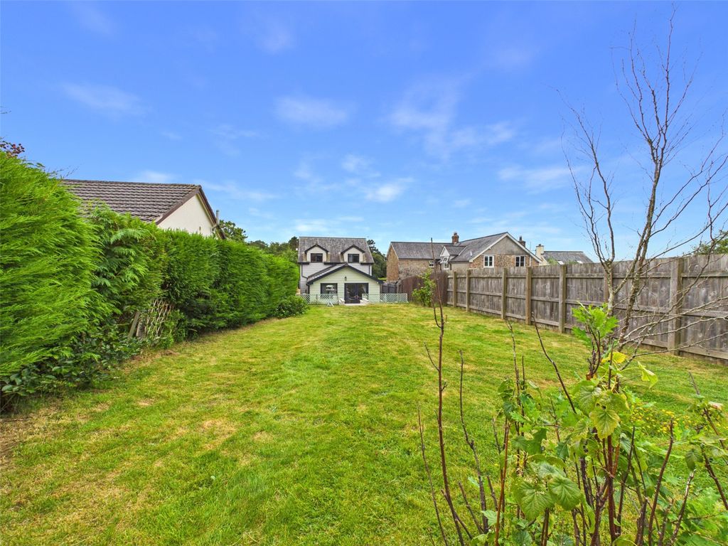 Property photo 2 of 24 Picture No. 29