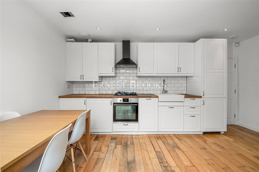 Property photo 2 of 10 Picture No. 06