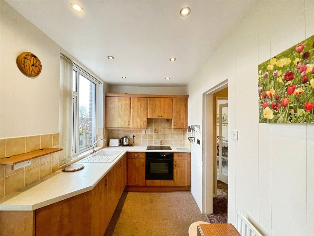 Property photo 2 of 22 Picture No. 20