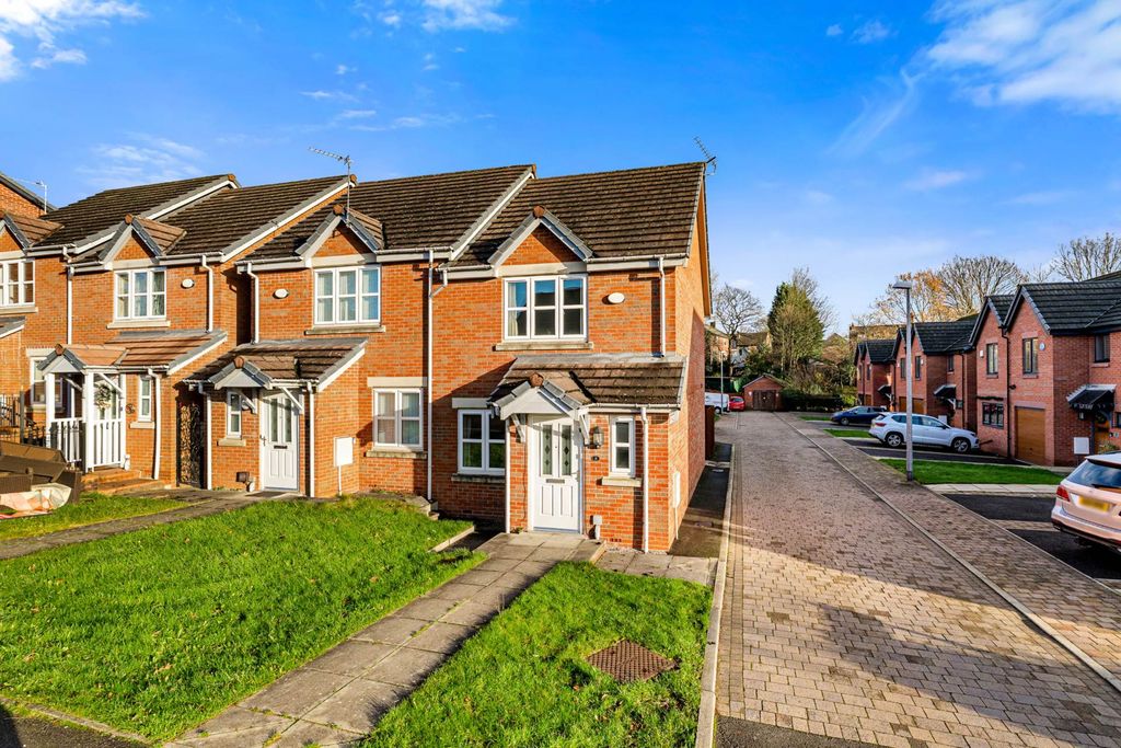 Property photo 1 of 17