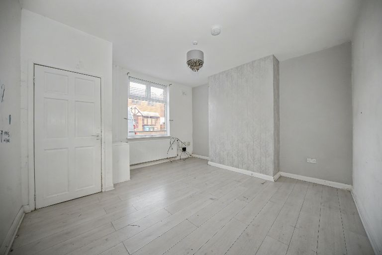 Property photo 3 of 21 2 Ward Street, Chorley, Lancashire, Pr6 0Sf