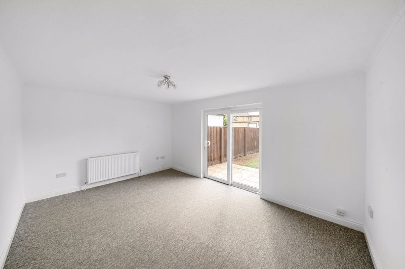 Property photo 3 of 9 Photo 2