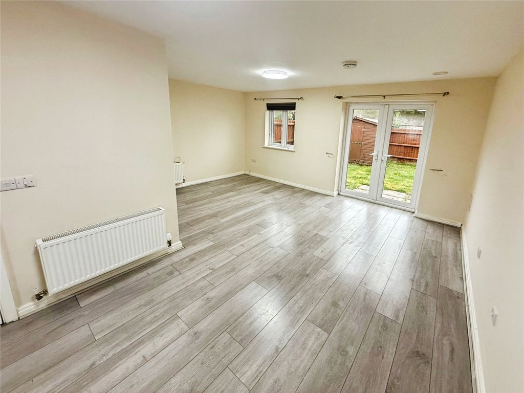 Property photo 2 of 12 Lounge/Diner